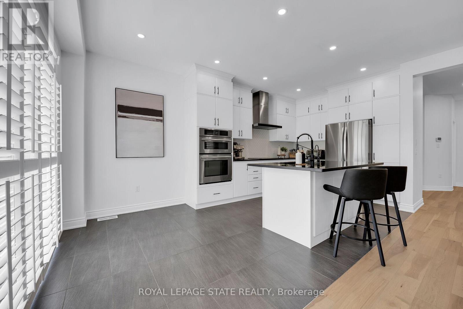 78 Chaumont Drive, Hamilton, Ontario  L8J 0J8 - Photo 4 - X12973324