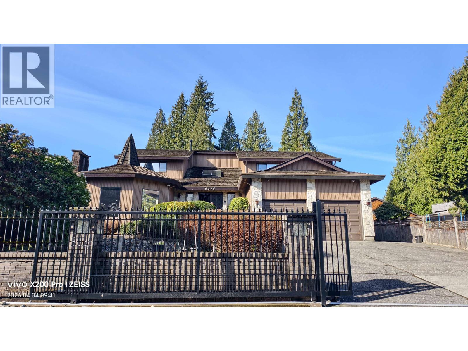 6375 BUCKINGHAM DRIVE, Burnaby, British Columbia