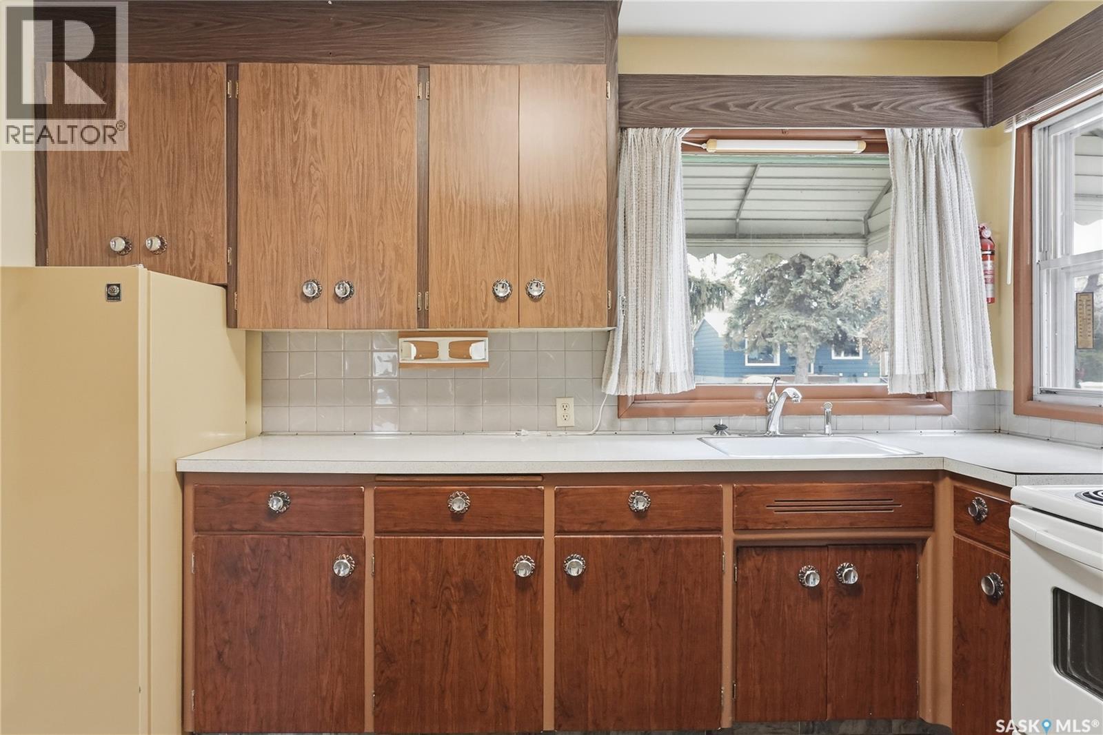 2204 York Avenue, Saskatoon, Saskatchewan  S7J 1J1 - Photo 10 - SK032283