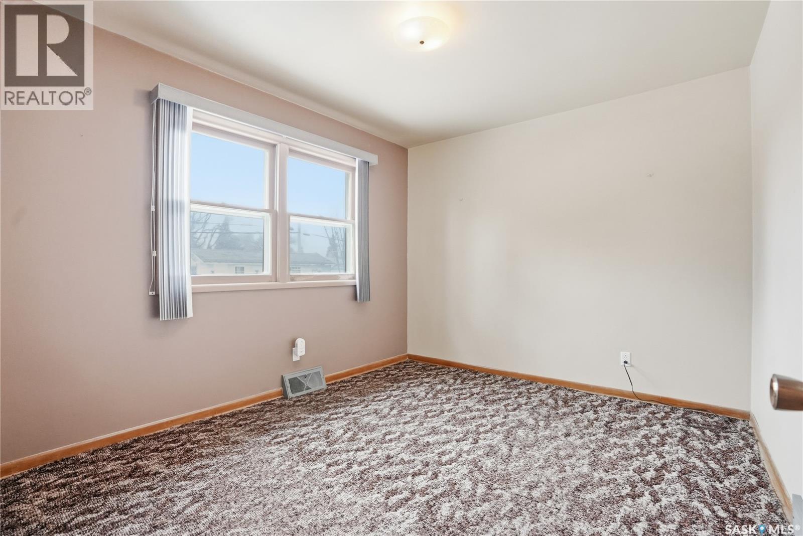 2204 York Avenue, Saskatoon, Saskatchewan  S7J 1J1 - Photo 16 - SK032283