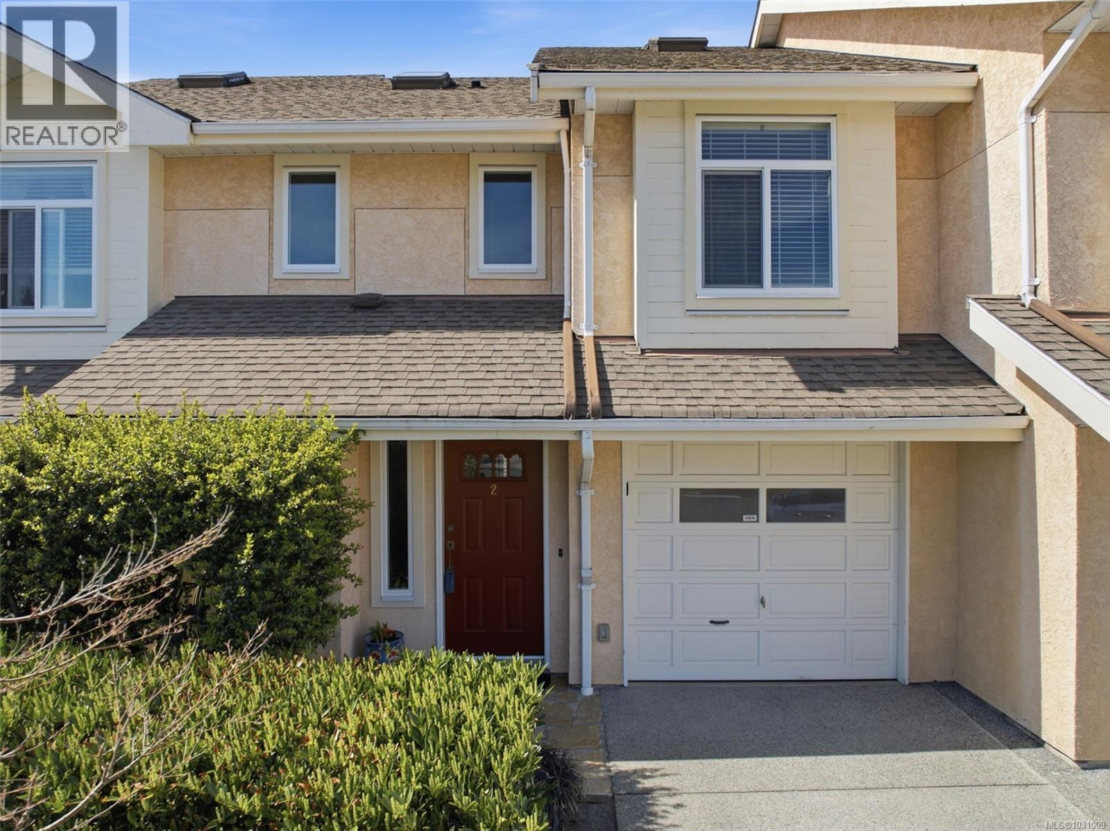 2 10471 Resthaven Dr, Sidney, British Columbia  V8L 3H6 - Photo 1 - 1031009