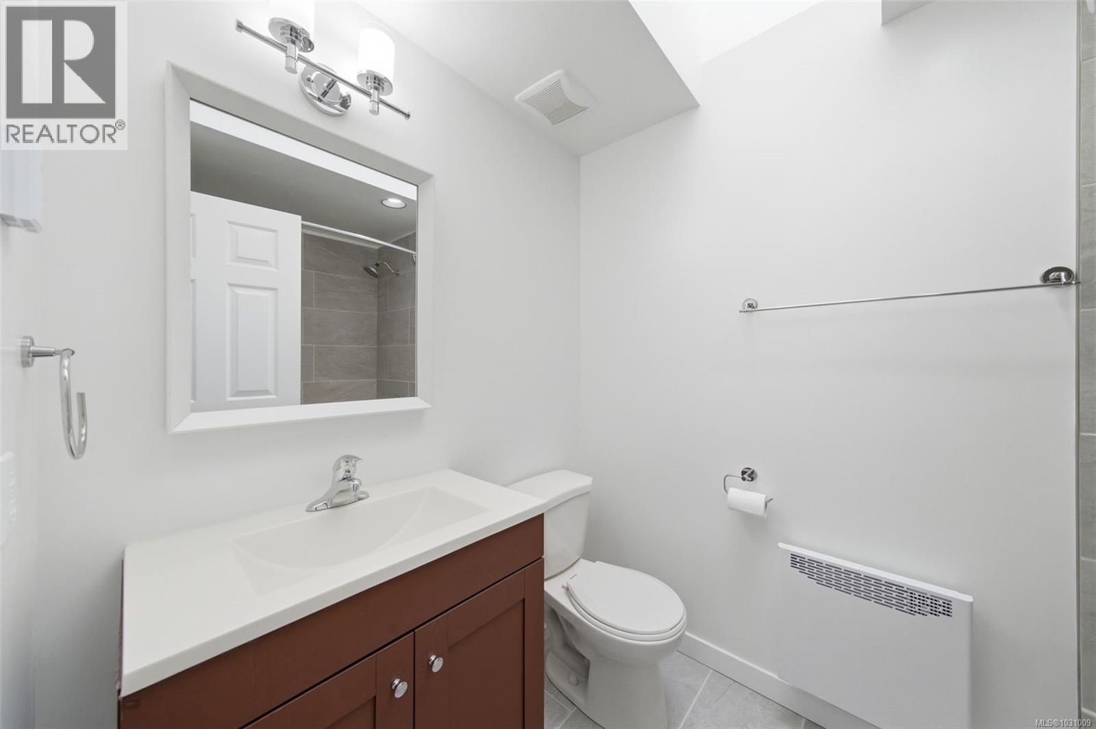 2 10471 Resthaven Dr, Sidney, British Columbia  V8L 3H6 - Photo 13 - 1031009