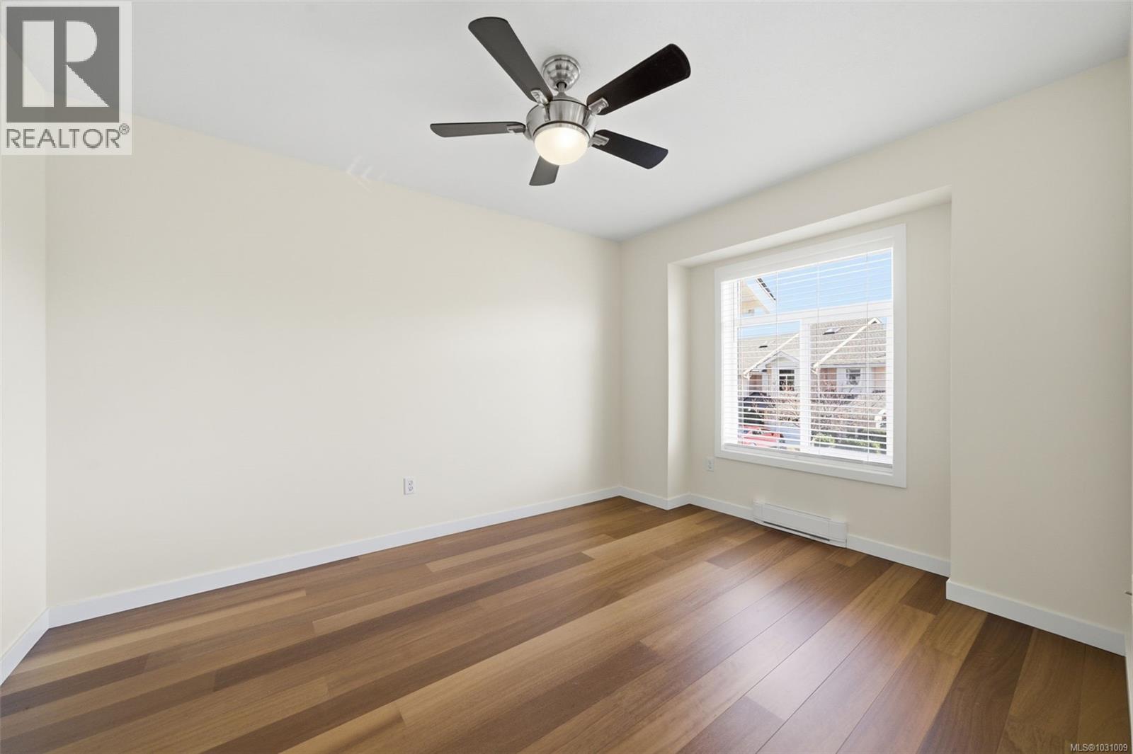 2 10471 Resthaven Dr, Sidney, British Columbia  V8L 3H6 - Photo 19 - 1031009