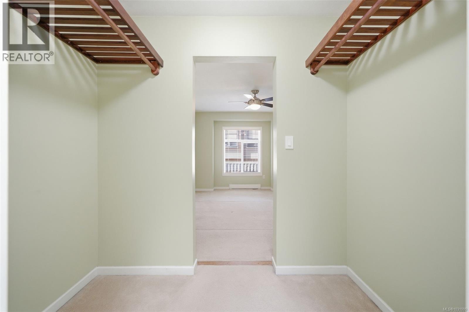 2 10471 Resthaven Dr, Sidney, British Columbia  V8L 3H6 - Photo 20 - 1031009