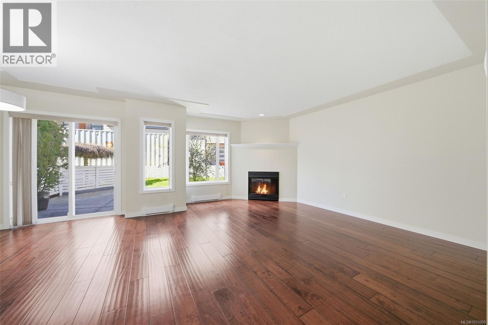 2 10471 Resthaven Dr, Sidney, British Columbia  V8L 3H6 - Photo 9 - 1031009