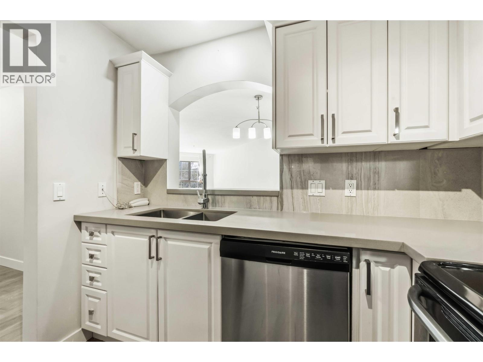 310 2970 Princess Crescent, Coquitlam, British Columbia  V3B 7R5 - Photo 17 - R3108620