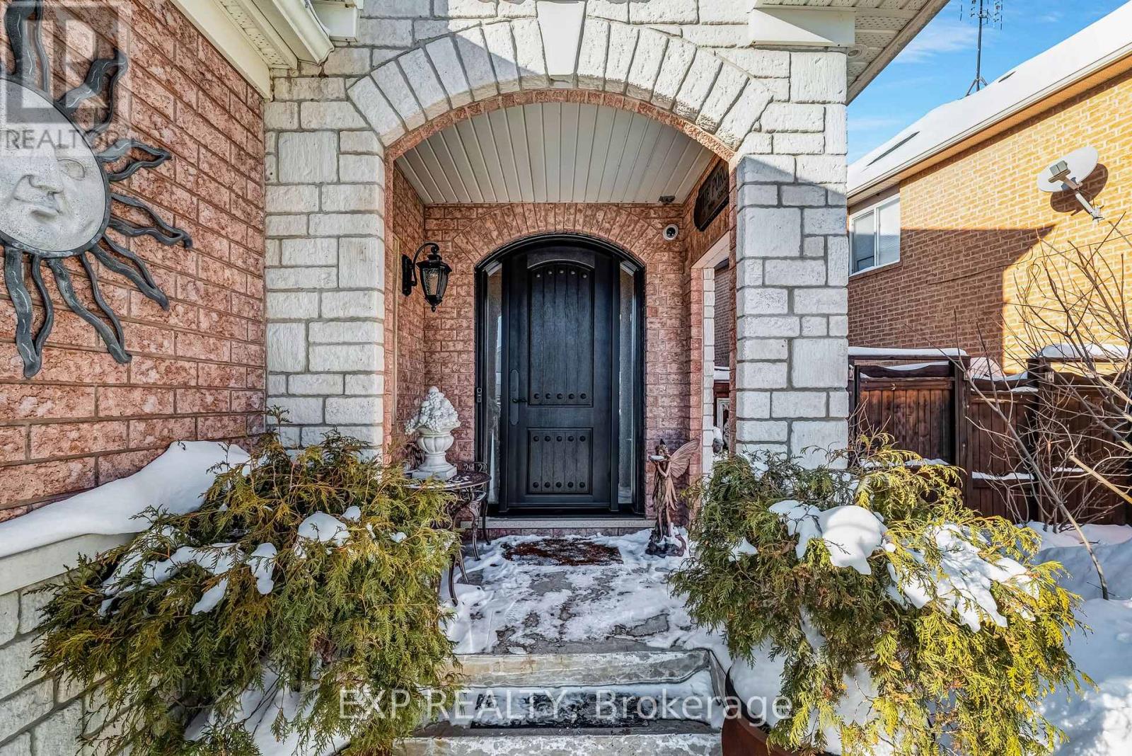 166 Worthington Avenue, Richmond Hill, Ontario  L4E 4N7 - Photo 6 - N12758388