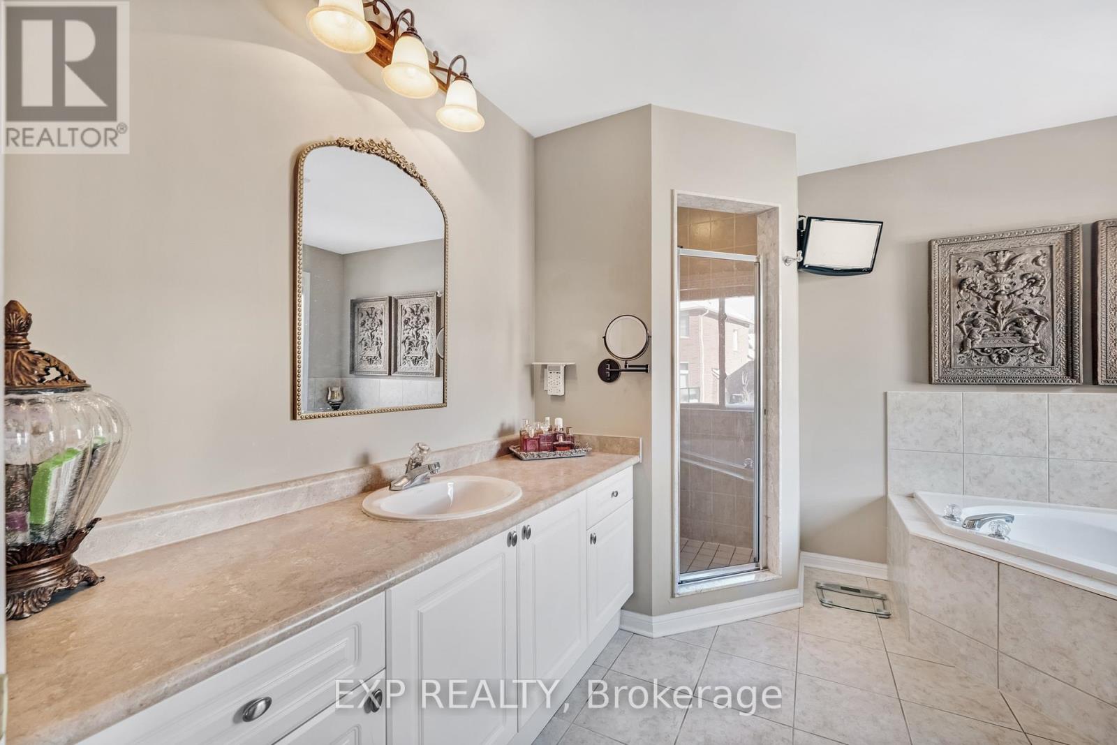 166 Worthington Avenue, Richmond Hill, Ontario  L4E 4N7 - Photo 25 - N12758388