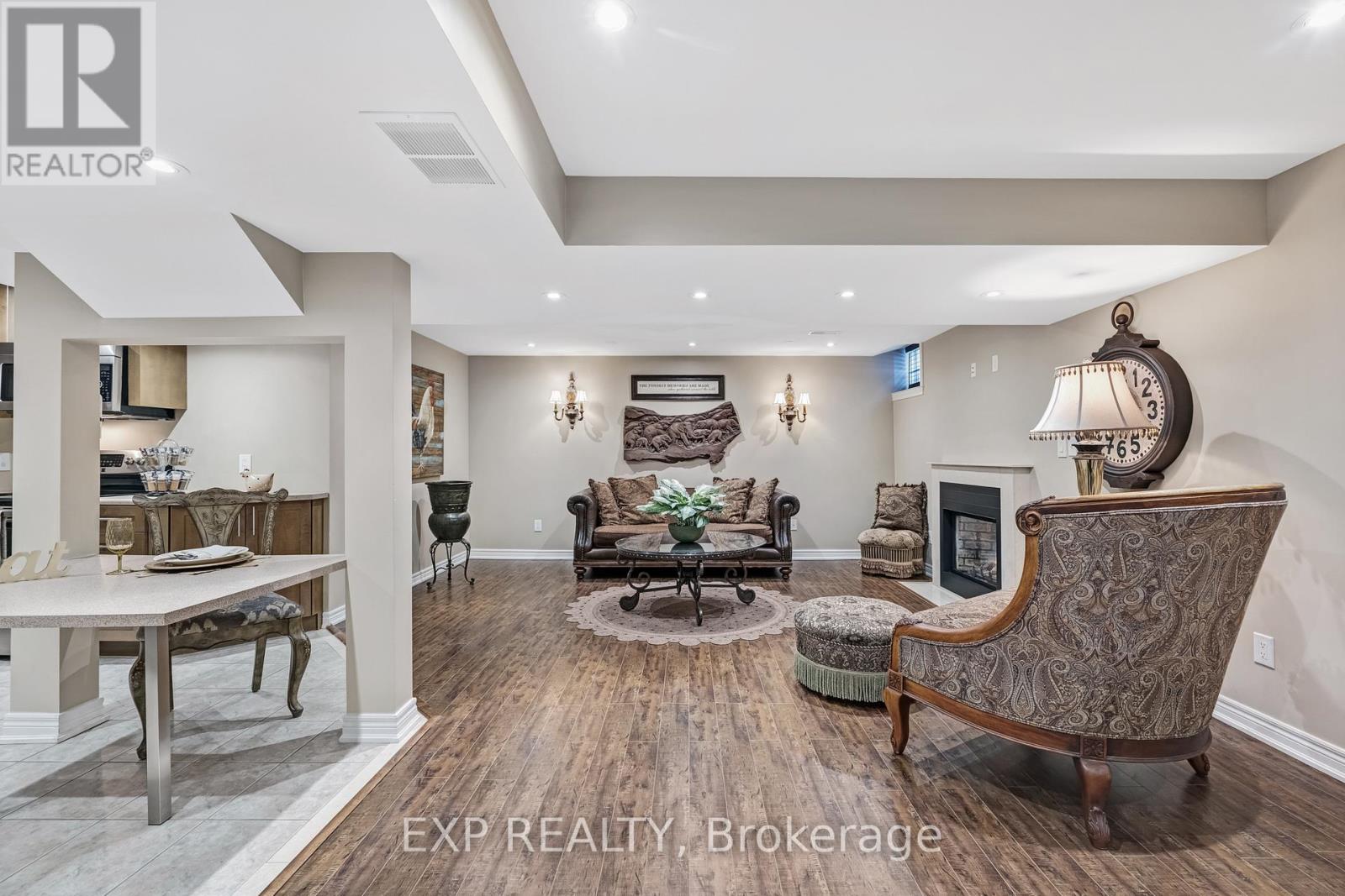 166 Worthington Avenue, Richmond Hill, Ontario  L4E 4N7 - Photo 38 - N12758388