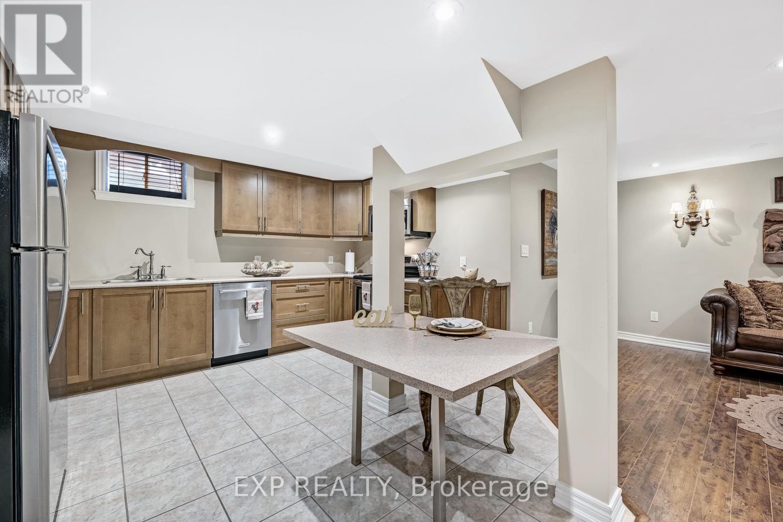 166 Worthington Avenue, Richmond Hill, Ontario  L4E 4N7 - Photo 41 - N12758388