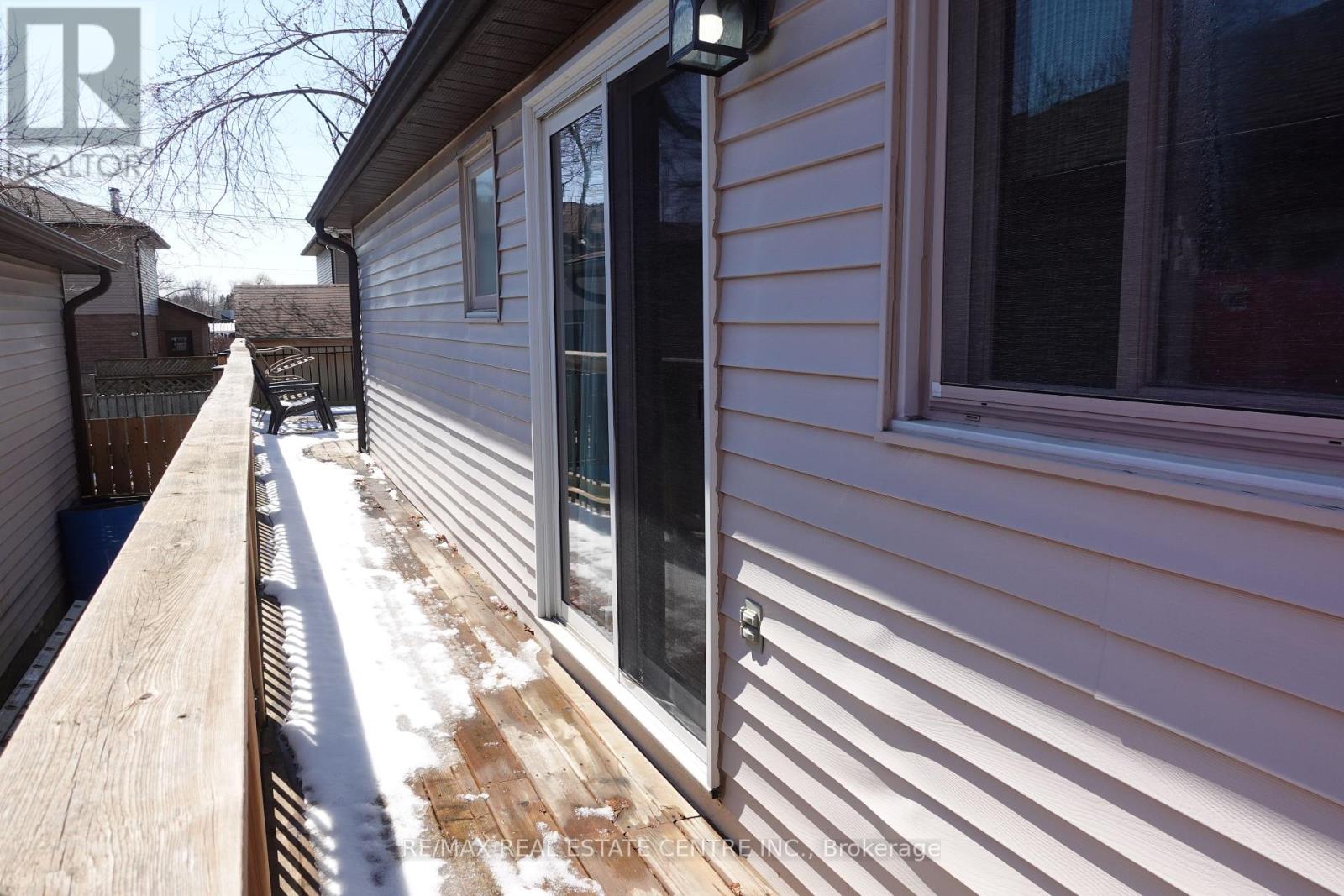 21 Maitland Drive, Barrie, Ontario  L4M 5W1 - Photo 39 - S12969068