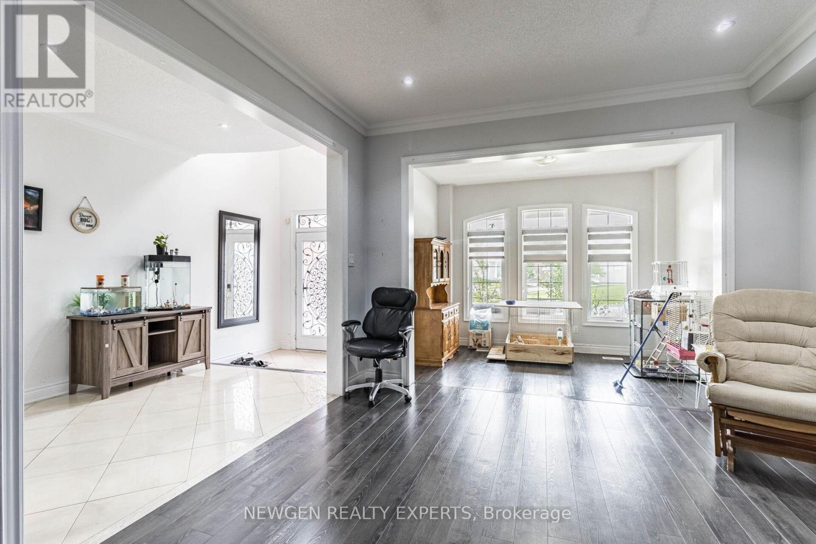 30 Rampart Drive, Brampton, Ontario  L6P 2Z1 - Photo 7 - W12896628