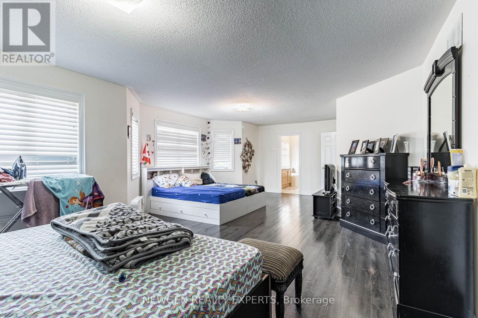 30 Rampart Drive, Brampton, Ontario  L6P 2Z1 - Photo 30 - W12896628