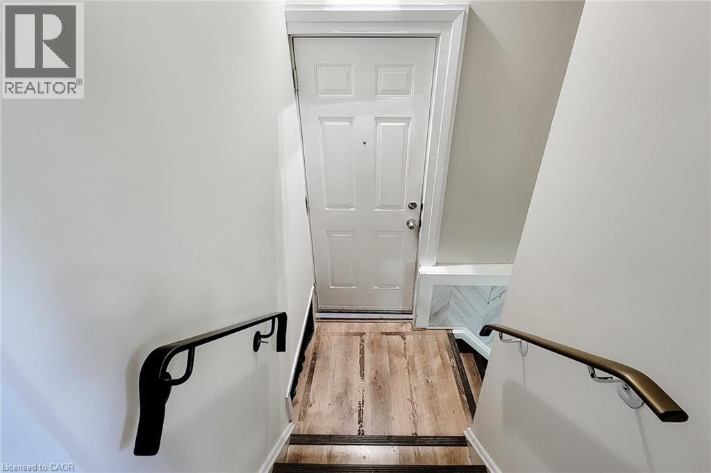 11 Collegiate Avenue, Stoney Creek, Ontario  L8G 3K9 - Photo 25 - 40818113