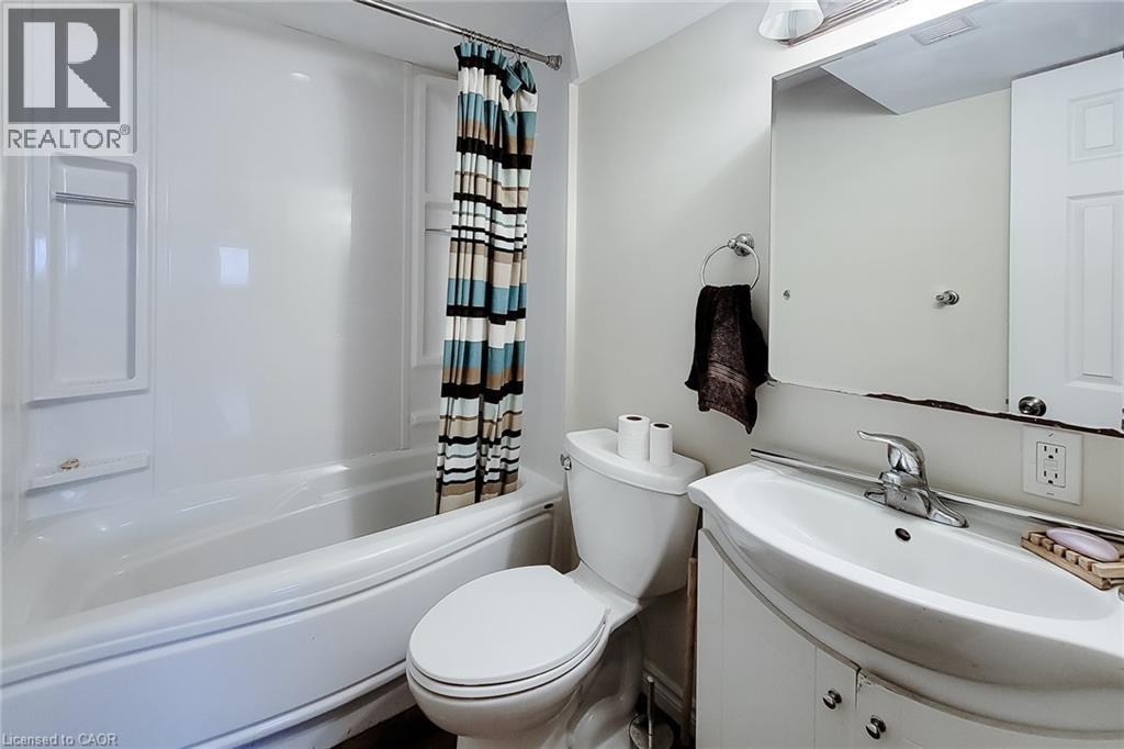 11 Collegiate Avenue, Stoney Creek, Ontario  L8G 3K9 - Photo 34 - 40818113