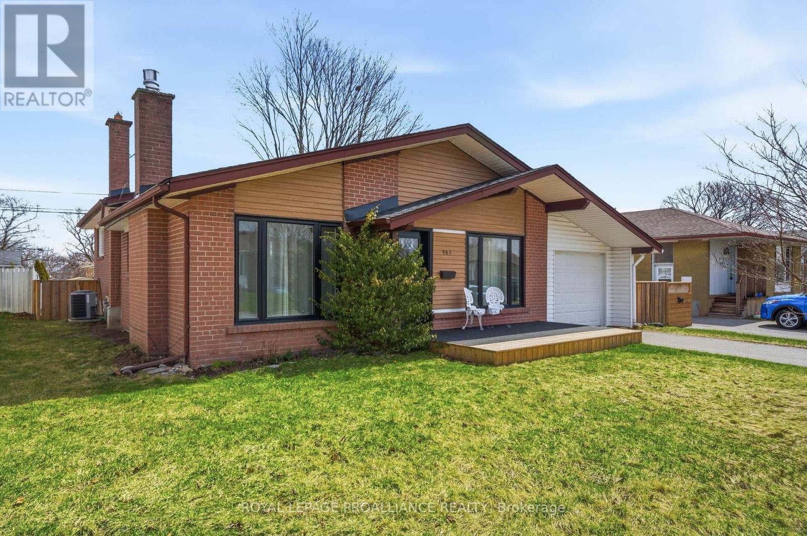 903 Naroch Boulevard, Pickering, Ontario L1W 1T1 - Photo 6 - E12973414