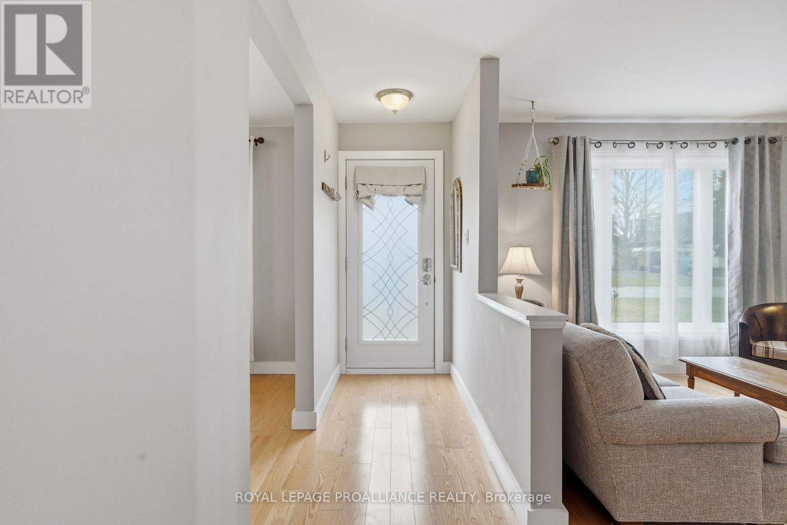 903 Naroch Boulevard, Pickering, Ontario L1W 1T1 - Photo 8 - E12973414