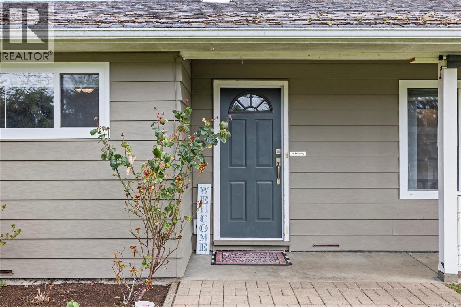 246 Cedar St, Parksville, British Columbia  V9P 1J1 - Photo 2 - 1030383