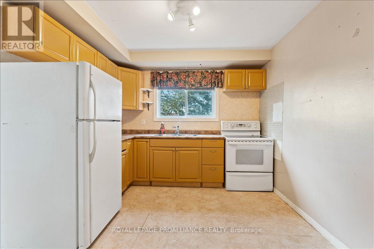 42 O'hare Street, Belleville, Ontario K8P 4N1 - Photo 11 - X12973570