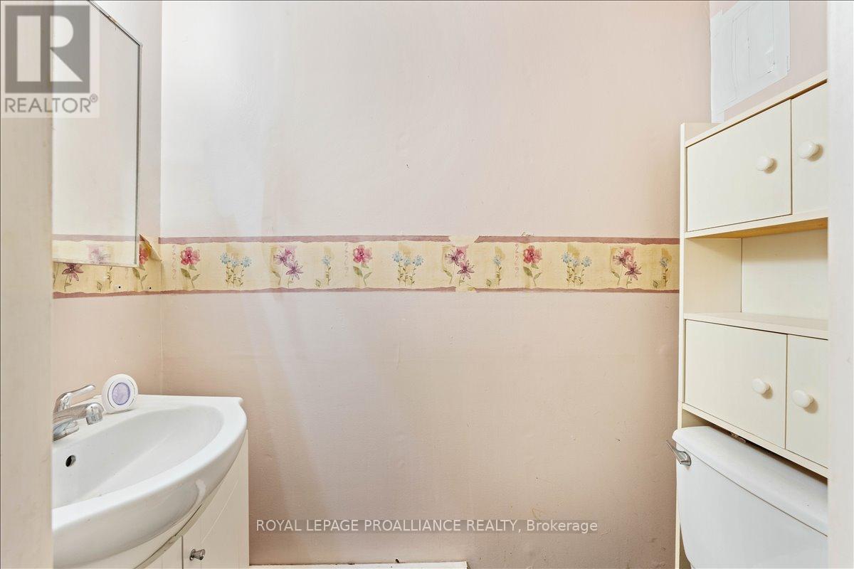 42 O'hare Street, Belleville, Ontario K8P 4N1 - Photo 22 - X12973570