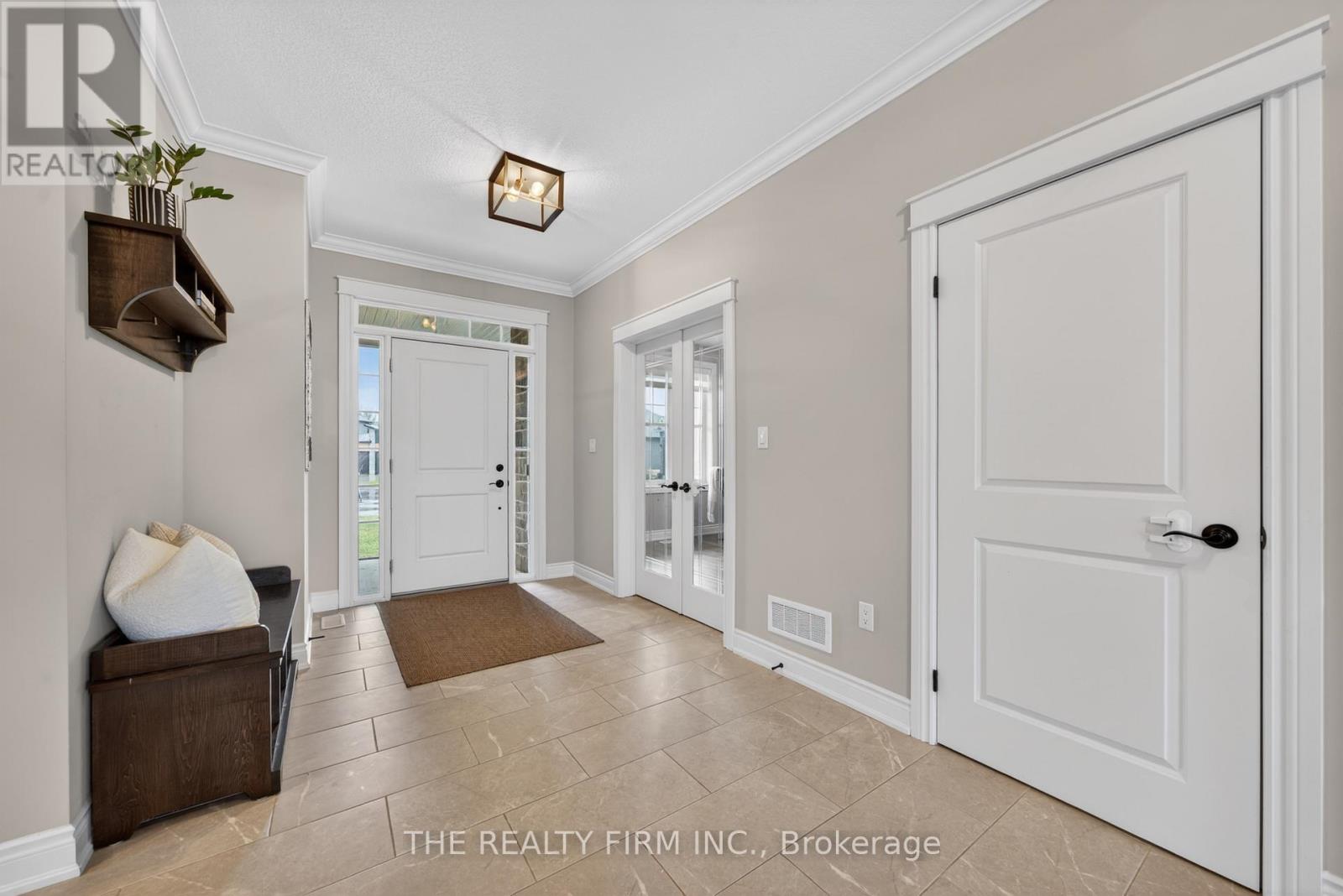 15 Oscar Davis Court, Strathroy-Caradoc, Ontario  N7G 0G3 - Photo 2 - X12973346