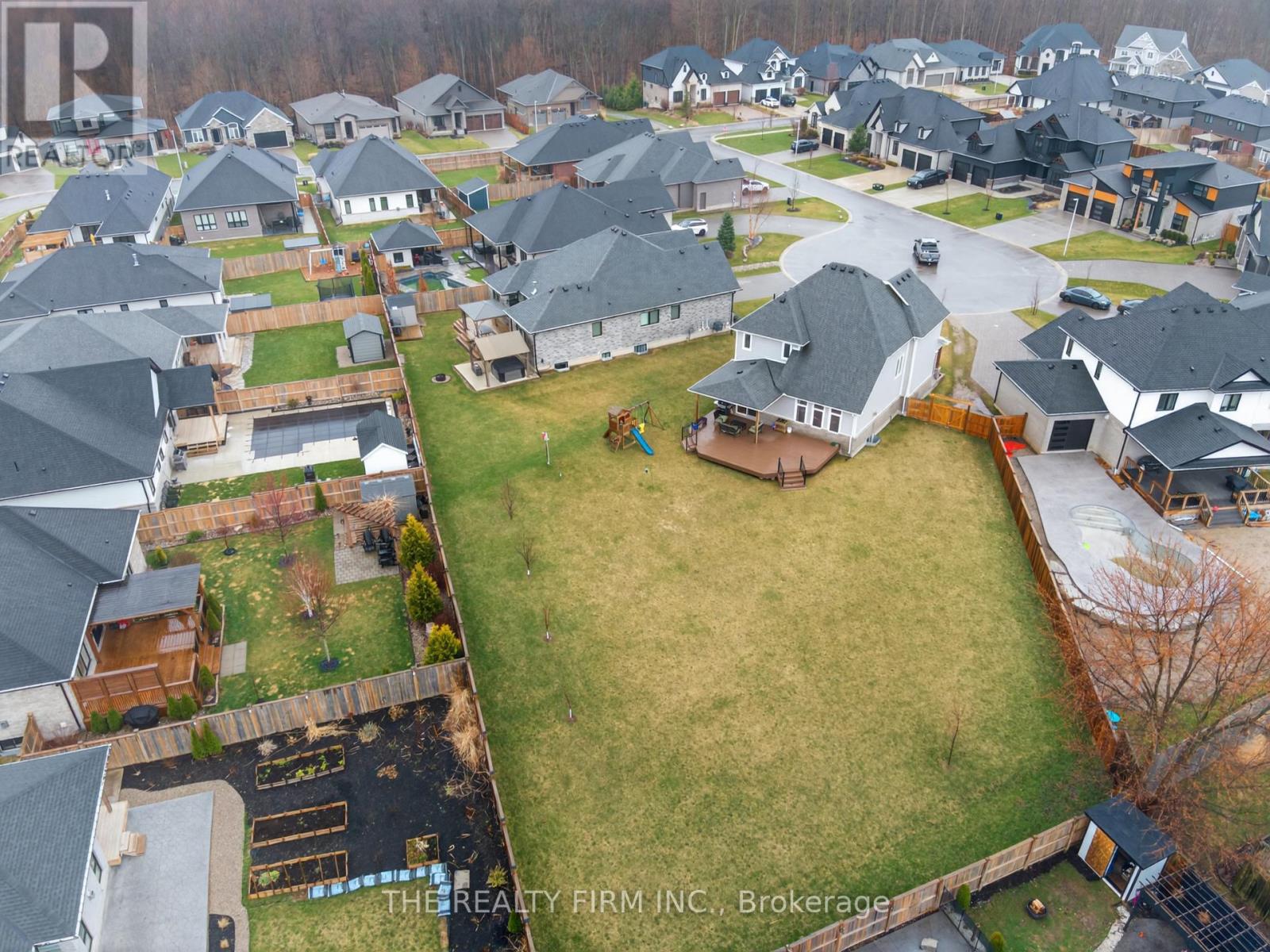 15 Oscar Davis Court, Strathroy-Caradoc, Ontario  N7G 0G3 - Photo 38 - X12973346