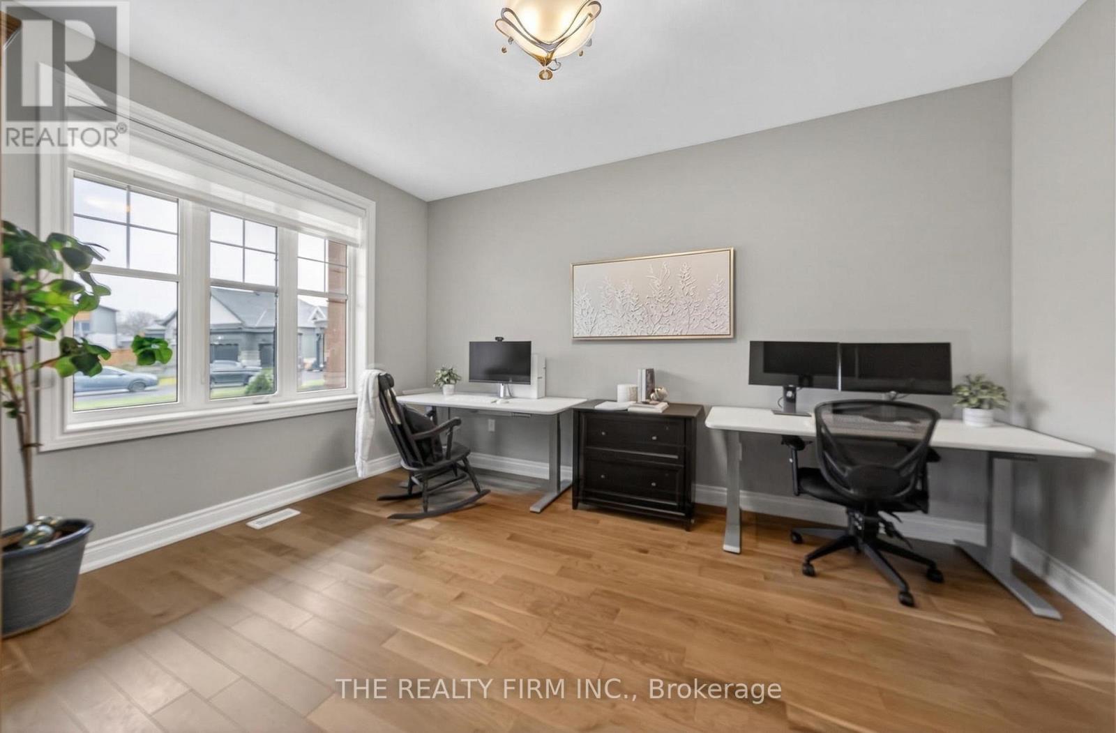 15 Oscar Davis Court, Strathroy-Caradoc, Ontario  N7G 0G3 - Photo 4 - X12973346