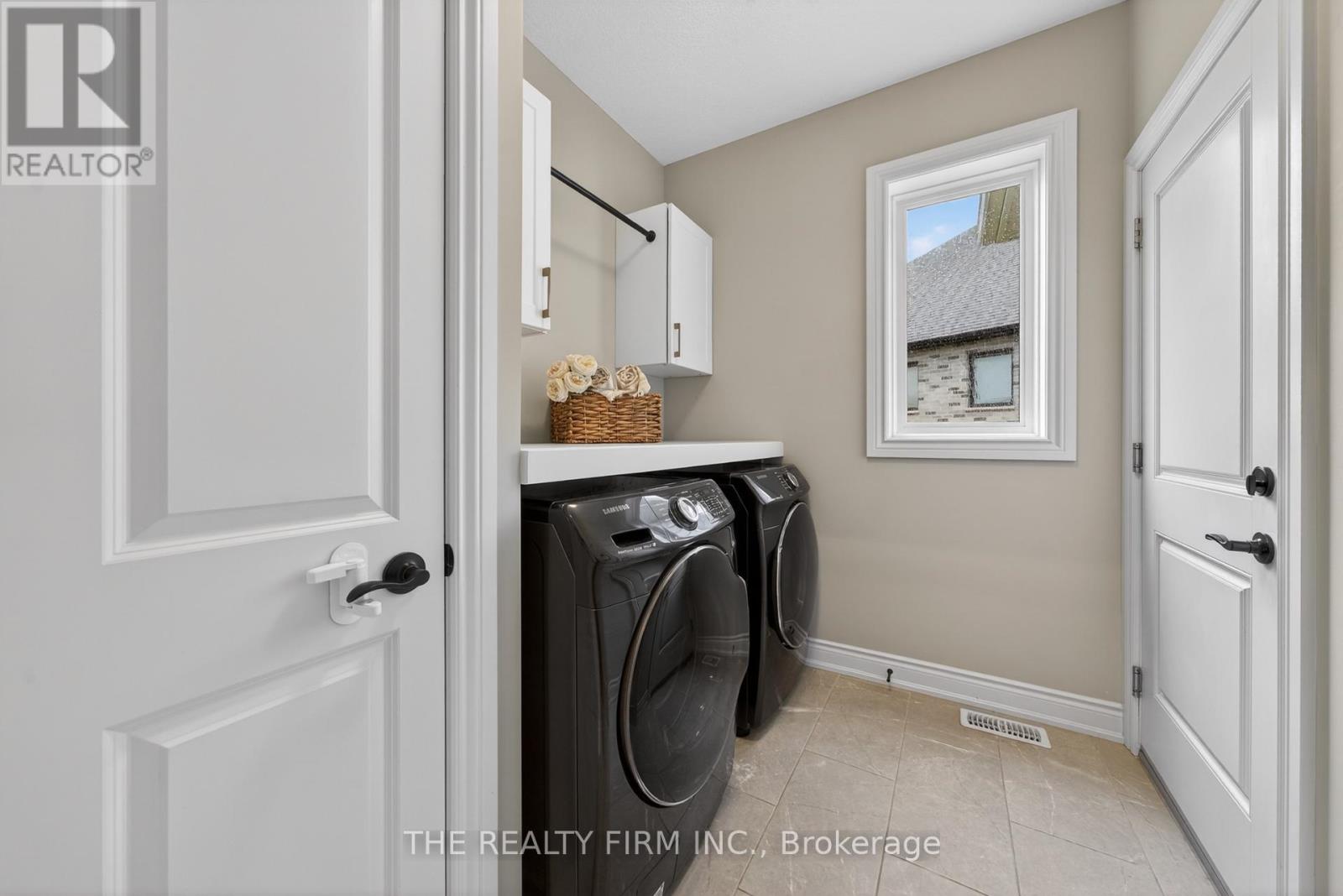 15 Oscar Davis Court, Strathroy-Caradoc, Ontario  N7G 0G3 - Photo 7 - X12973346