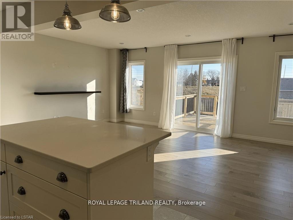 58 Cortland Terrace, St. Thomas, Ontario  N5R 0J7 - Photo 8 - X12973386