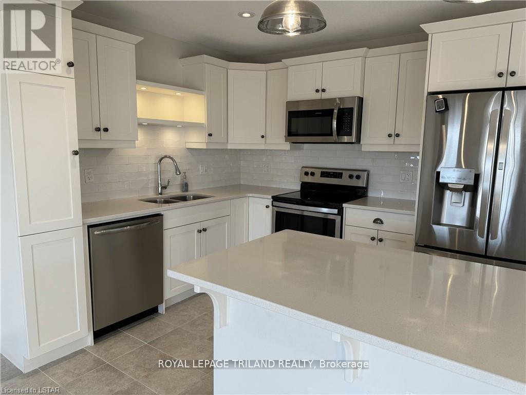 58 Cortland Terrace, St. Thomas, Ontario  N5R 0J7 - Photo 9 - X12973386