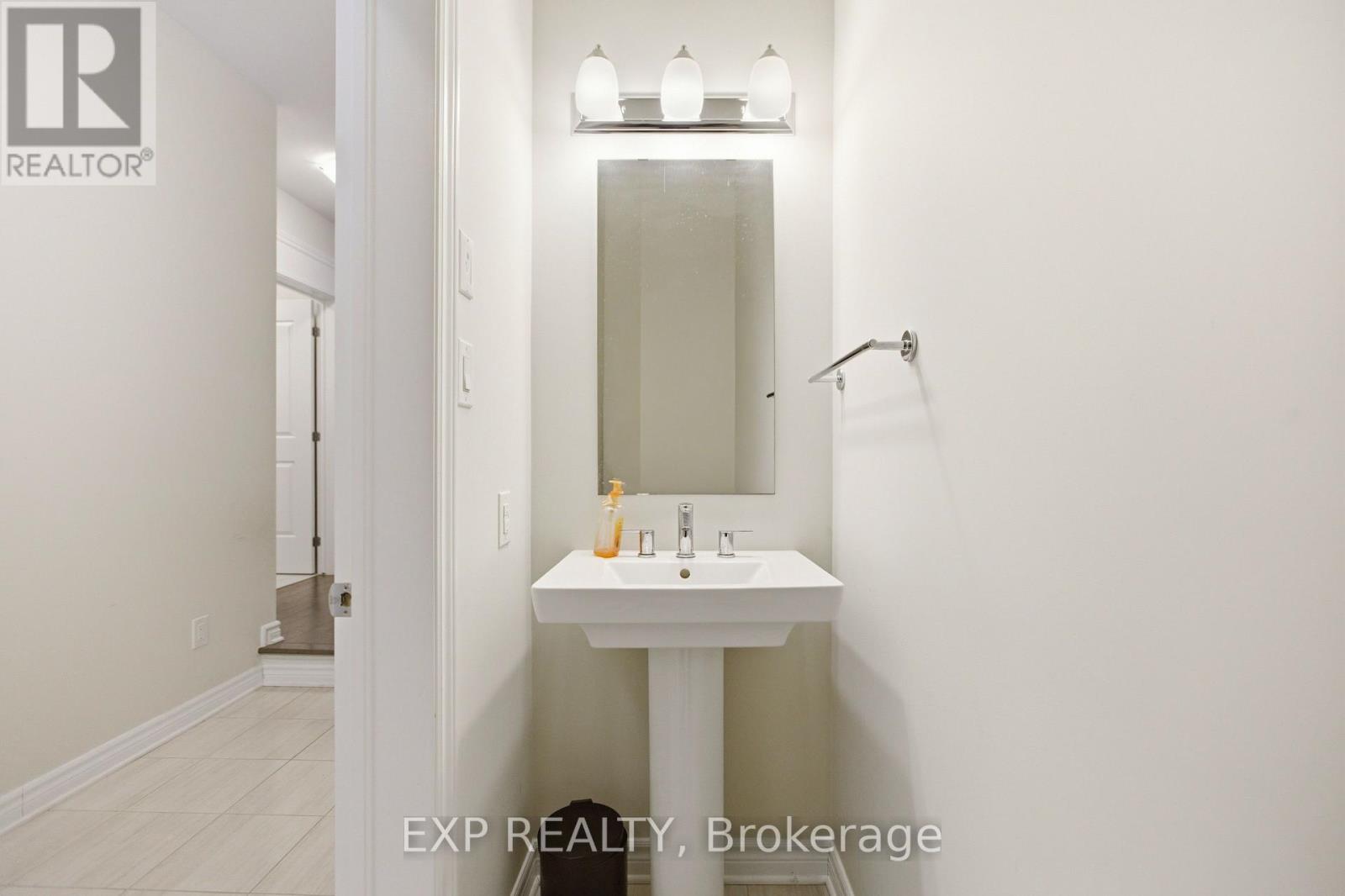 110 Jardiniere Street, Ottawa, Ontario  K2S 2K2 - Photo 3 - X12973428