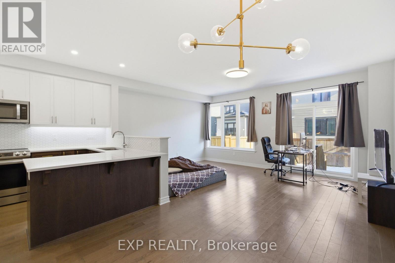 110 Jardiniere Street, Ottawa, Ontario  K2S 2K2 - Photo 8 - X12973428