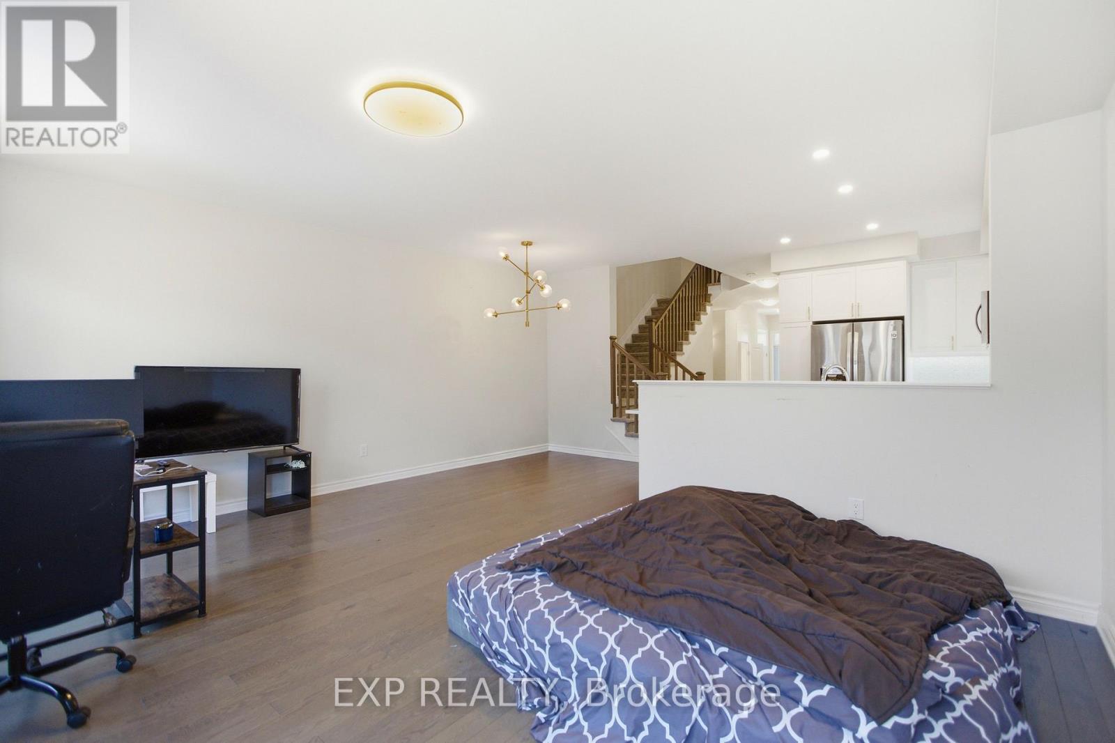 110 Jardiniere Street, Ottawa, Ontario  K2S 2K2 - Photo 9 - X12973428