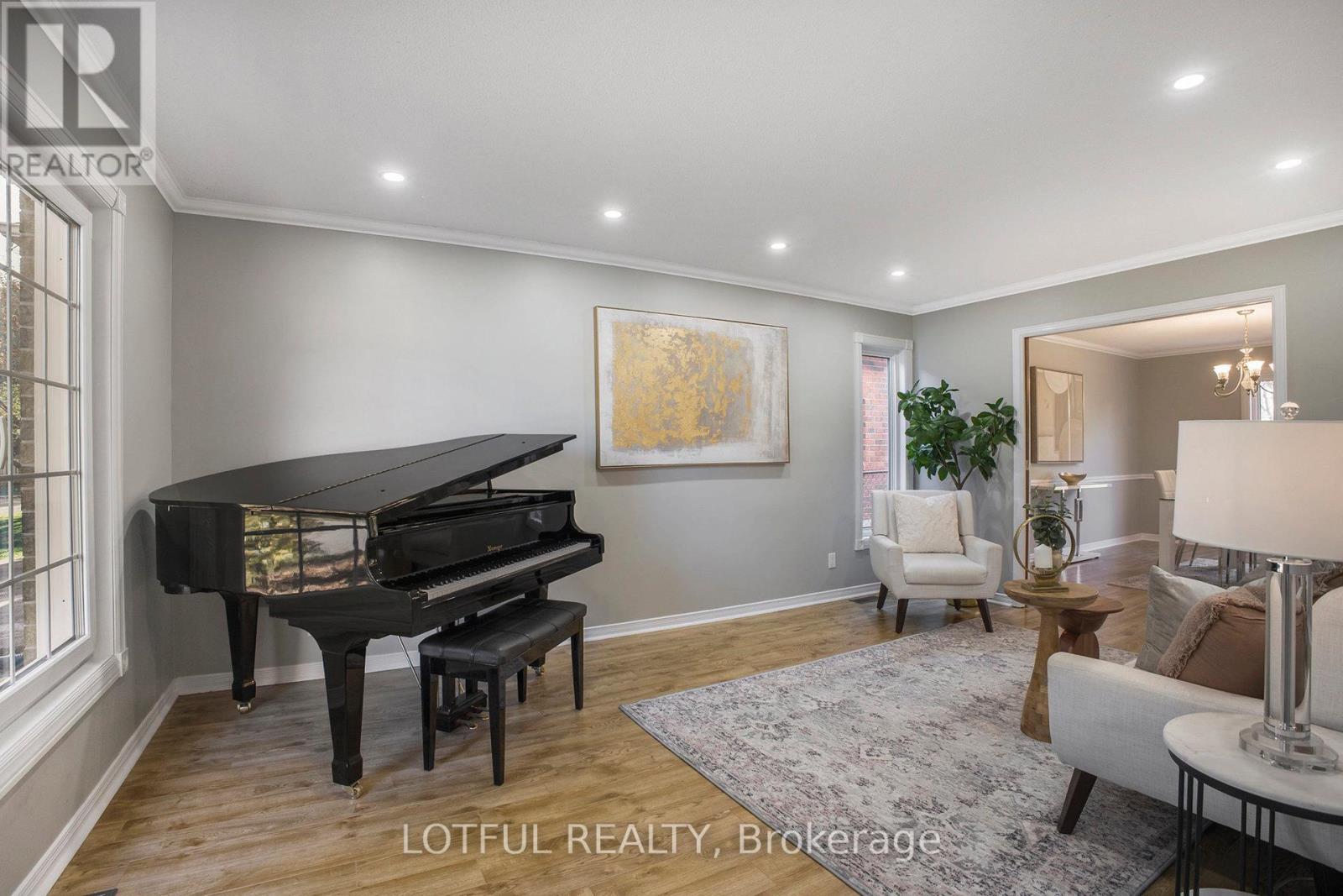 4 Spindle Way, Ottawa, Ontario  K2S 1J4 - Photo 5 - X12973546