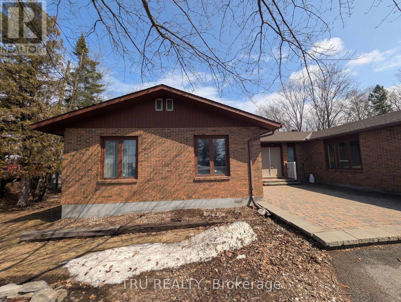 Unit A - 1083 Carp Road, Ottawa, Ontario K2S 1B9 - Photo 1 - X12973548