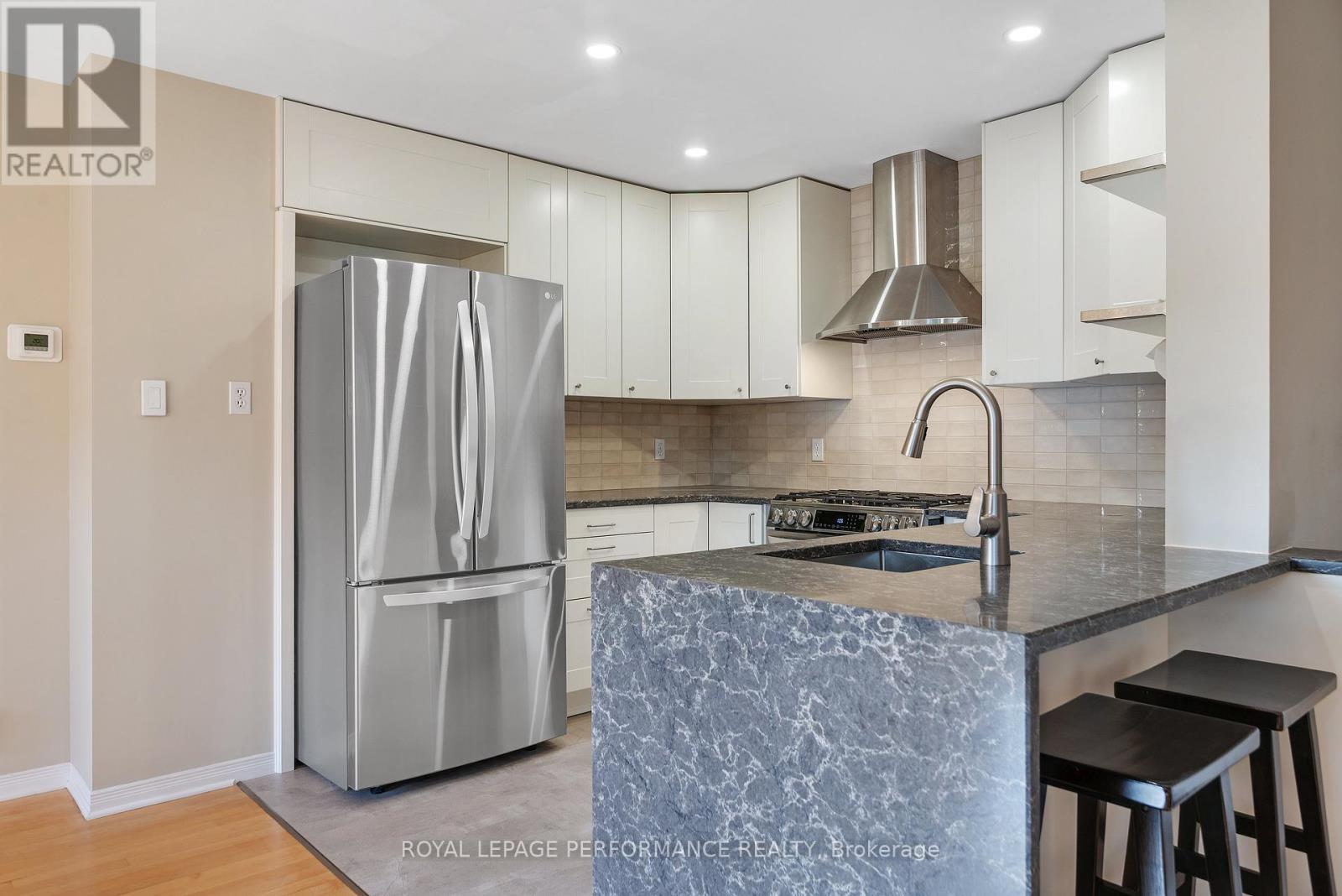 A - 243 Sunnyside Avenue, Ottawa, Ontario  K1S 0R4 - Photo 13 - X12973558