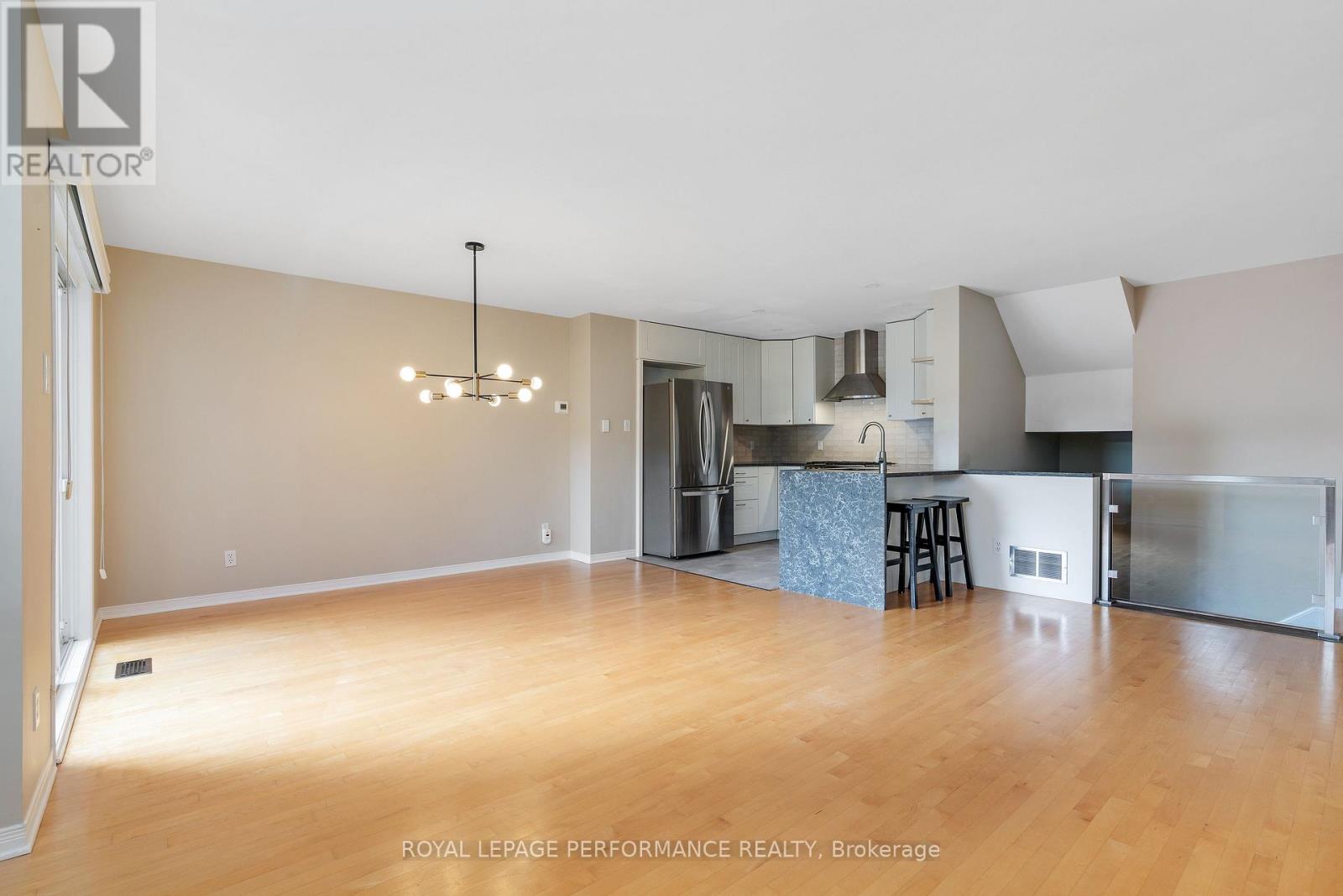 A - 243 Sunnyside Avenue, Ottawa, Ontario  K1S 0R4 - Photo 8 - X12973558