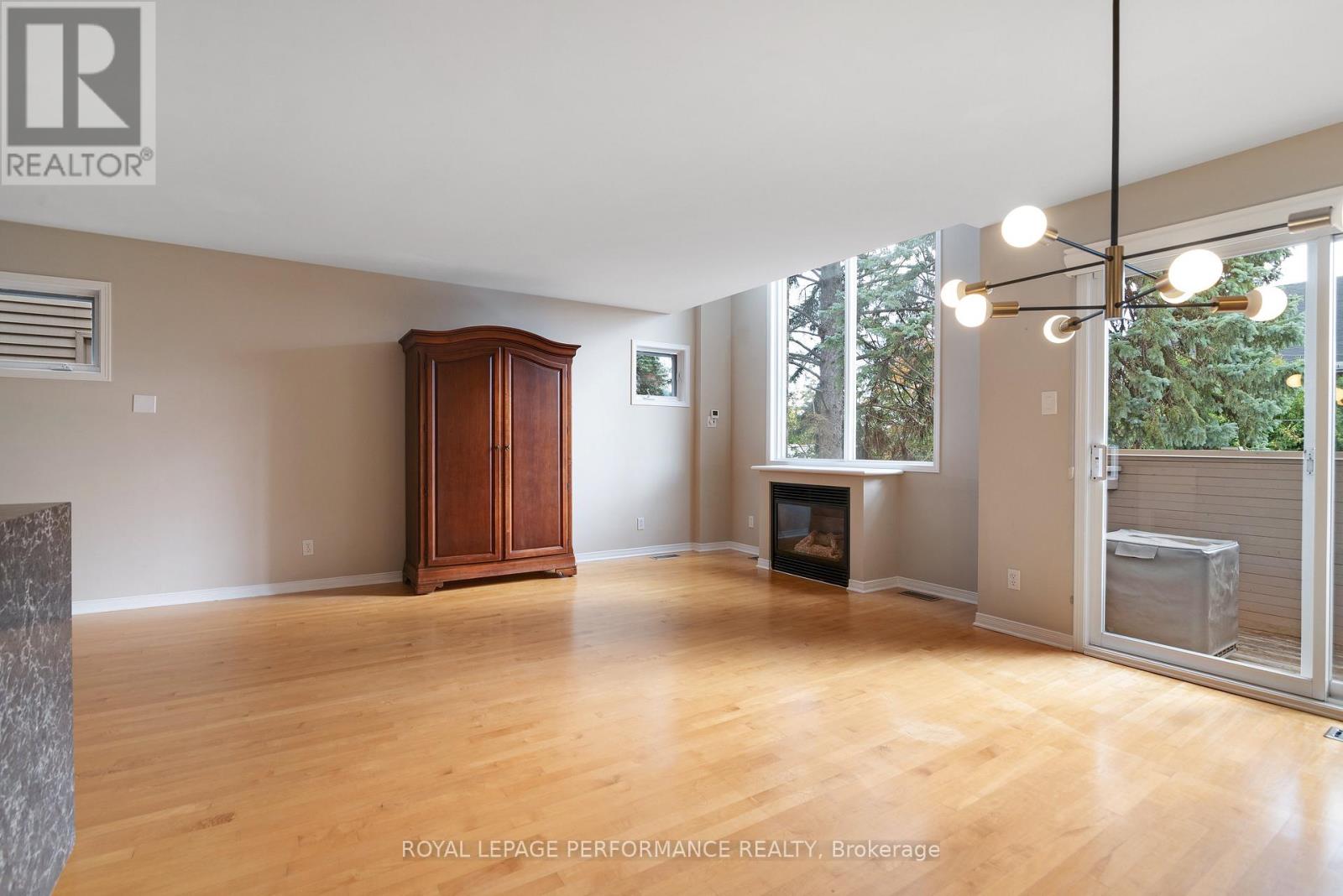 A - 243 Sunnyside Avenue, Ottawa, Ontario  K1S 0R4 - Photo 9 - X12973558