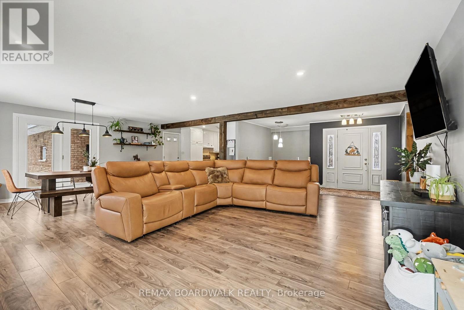 1500 Du Golf Road, Clarence-Rockland, Ontario  K0A 1N0 - Photo 6 - X12973578