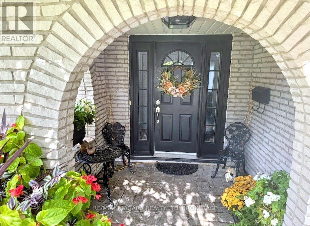 7013 Glengowan Crescent, Niagara Falls, Ontario  L2J 3R7 - Photo 3 - X12973388