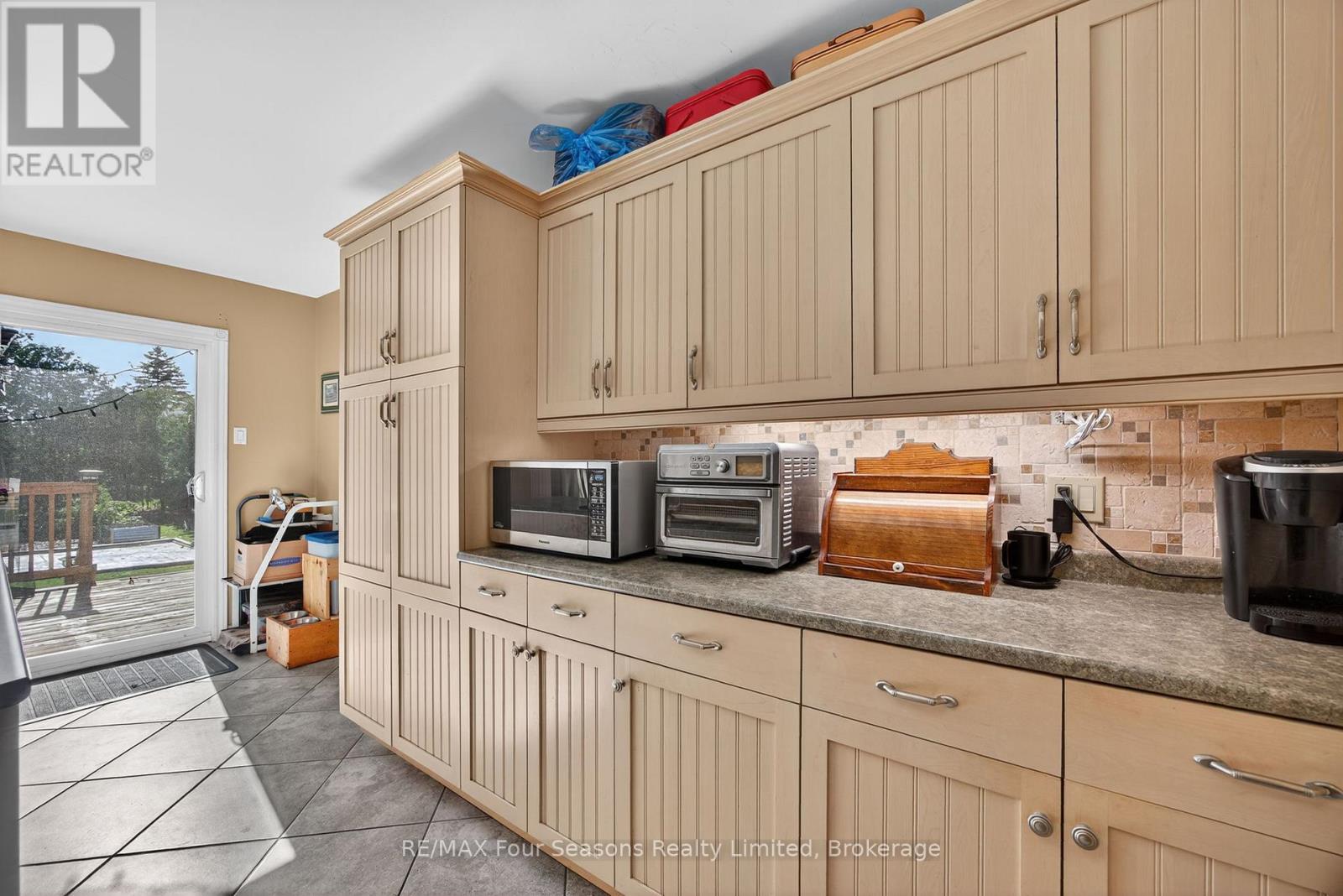 7 Batteaux Road, Clearview, Ontario  L0M 1P0 - Photo 13 - S12973390