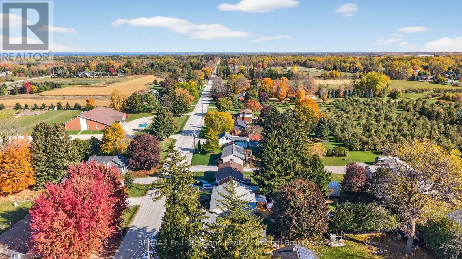 7 Batteaux Road, Clearview, Ontario  L0M 1P0 - Photo 40 - S12973390