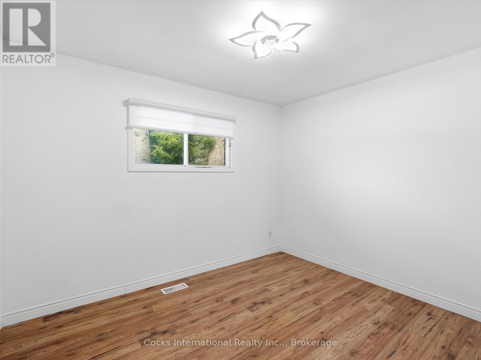 36 Susan Street W, Huntsville, Ontario  P1H 1X2 - Photo 22 - X12973362