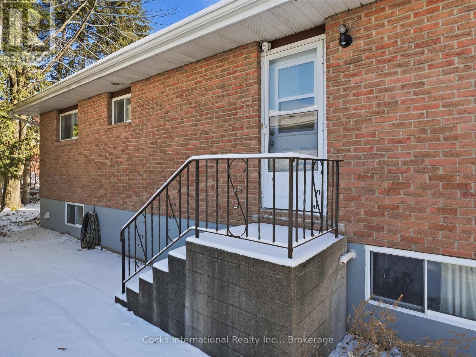 36 Susan Street W, Huntsville, Ontario  P1H 1X2 - Photo 38 - X12973362