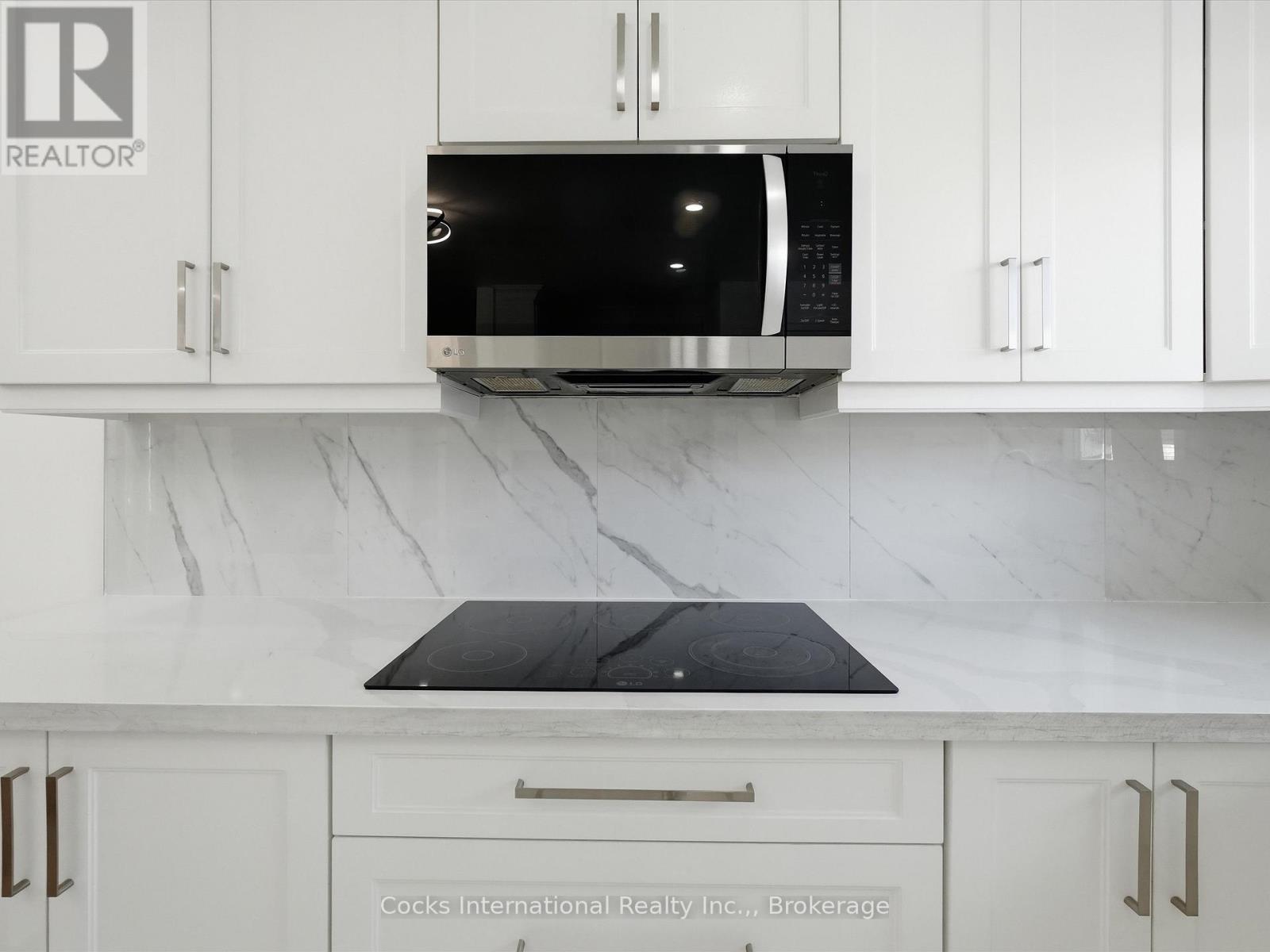 36 Susan Street W, Huntsville, Ontario  P1H 1X2 - Photo 8 - X12973362