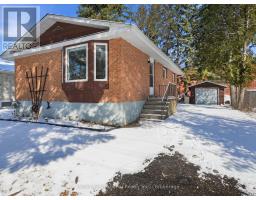 36 SUSAN STREET W, huntsville (chaffey), Ontario