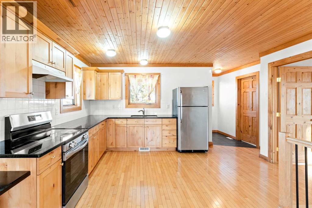 2018 24 Avenue, Didsbury, Alberta  T0M 0W0 - Photo 12 - A2282500