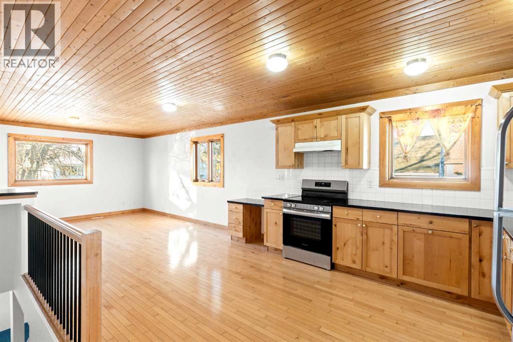 2018 24 Avenue, Didsbury, Alberta  T0M 0W0 - Photo 14 - A2282500