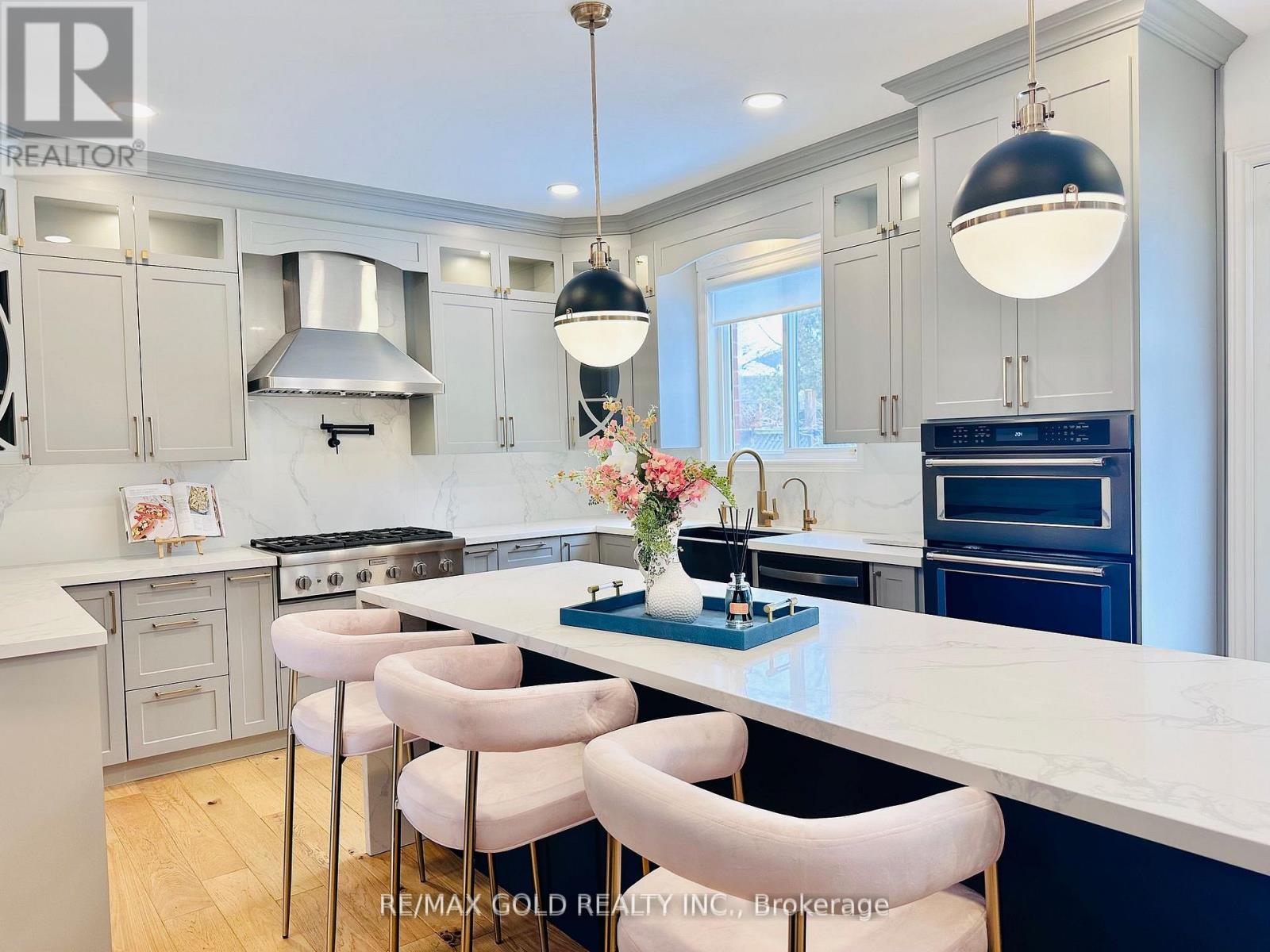 2293 Woodcrest Drive, Oakville, Ontario  L6M 4C5 - Photo 18 - W12970644