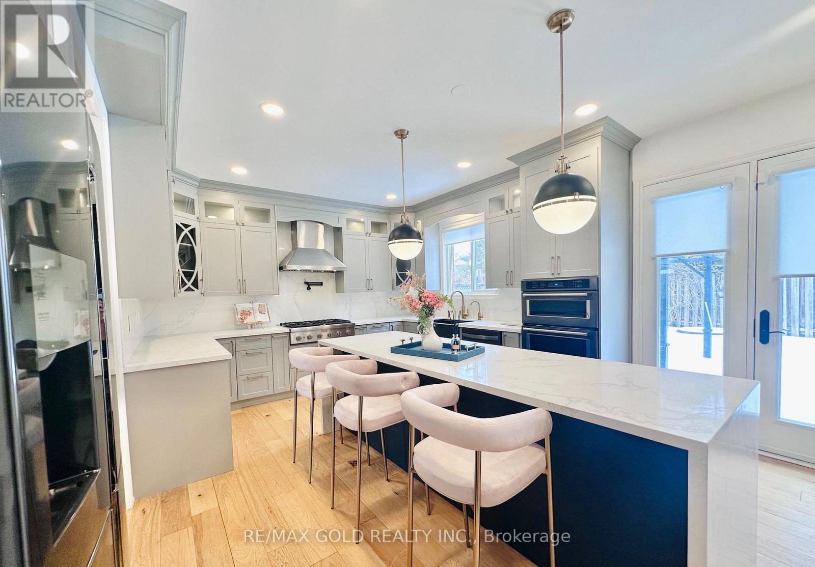 2293 Woodcrest Drive, Oakville, Ontario  L6M 4C5 - Photo 19 - W12970644